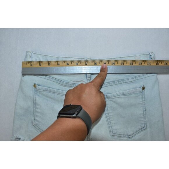 7 For All Mankind Women's Shorts Size 27 Light Blue Denim Cut Out Raw Mid Rise - Picture 10 of 12